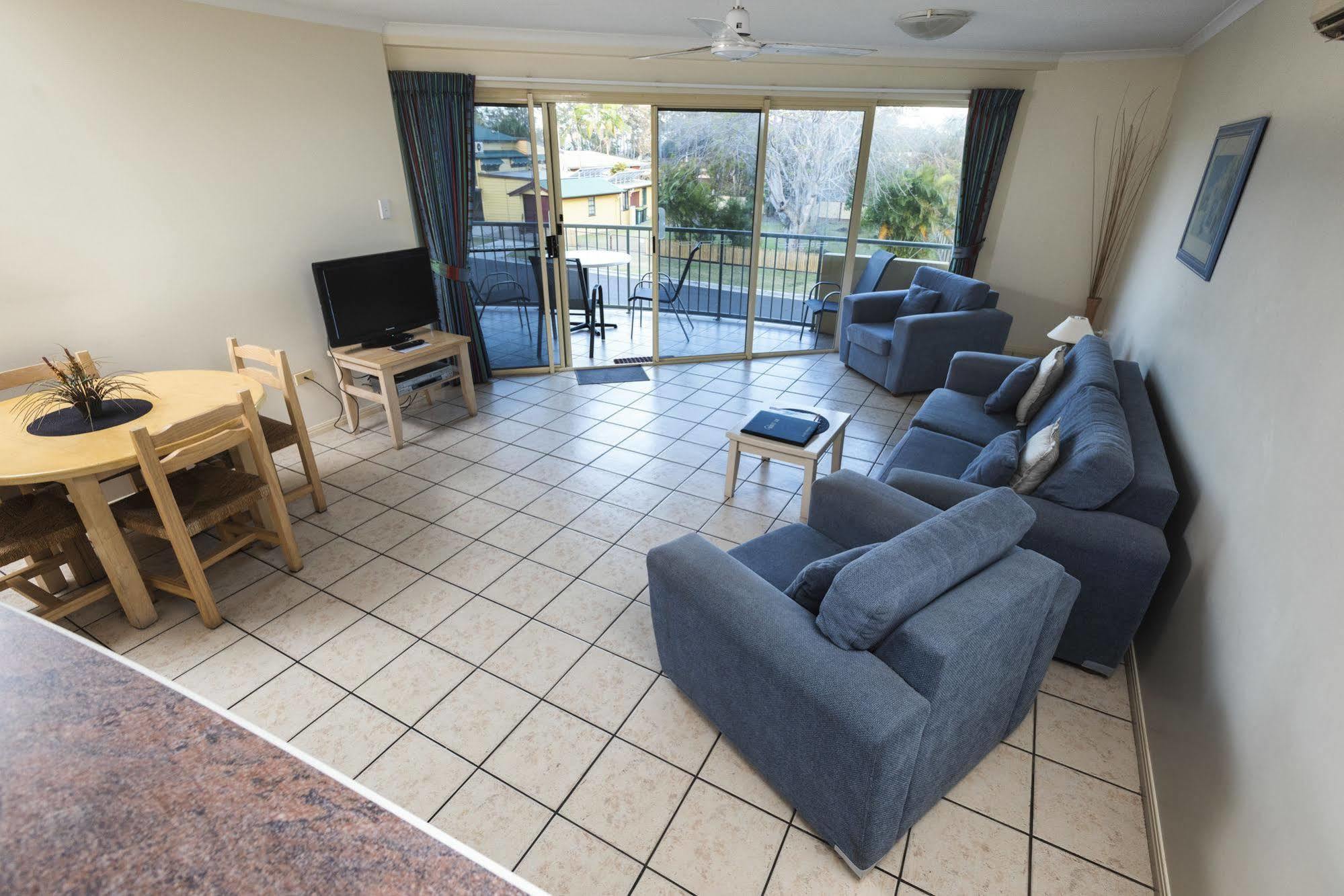 Alexander Beachfront Apartments Hervey Bay Exterior foto